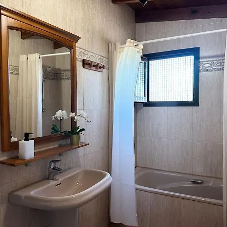 Feriehus En La Montana Con Piscina En Fuerteventura