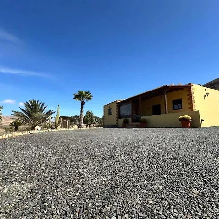 En La Montana Con Piscina En Fuerteventura Feriehus *