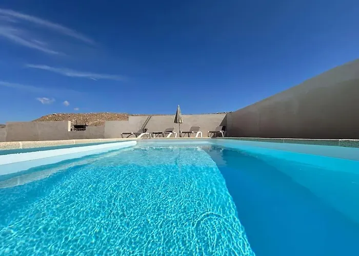 En La Montana Con Piscina En Fuerteventura *