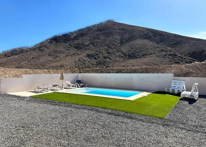 En La Montana Con Piscina En Fuerteventura Gran Tarajal
