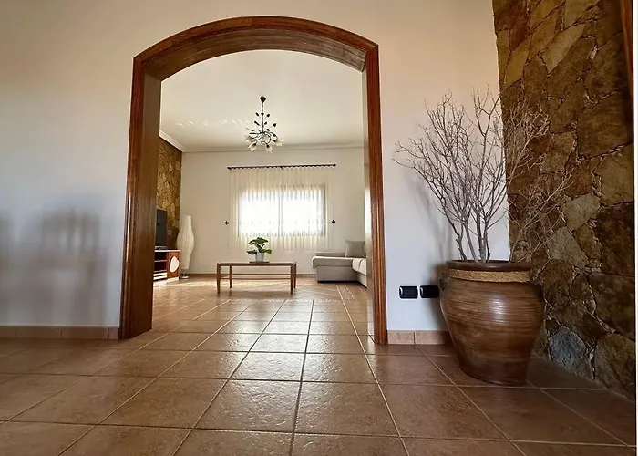 En La Montana Con Piscina En Fuerteventura *