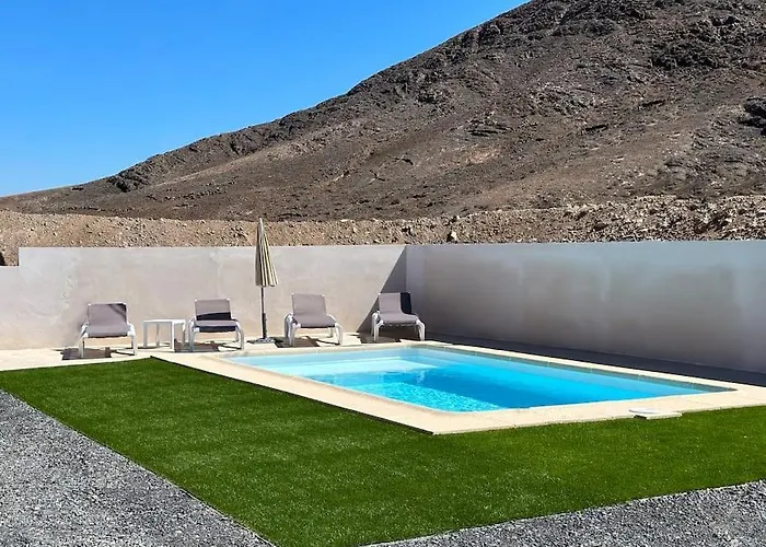 Villa En La Montana Con Piscina En Fuerteventura